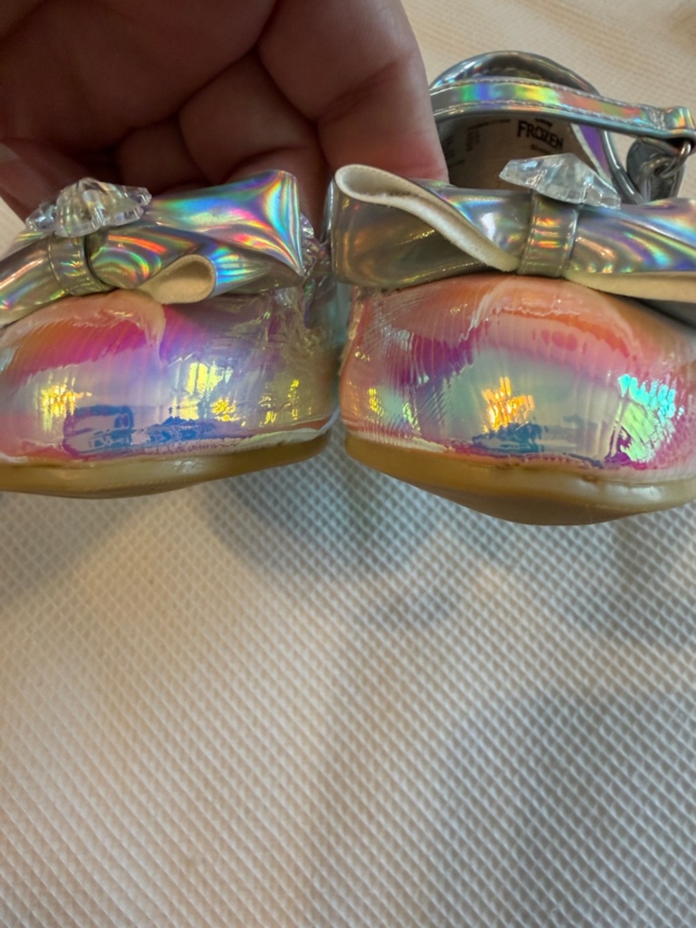 Disney Iridescent Silver Frozen Mary Jane Shoes with Bow Size 8 Kids - Picture 15 of 15